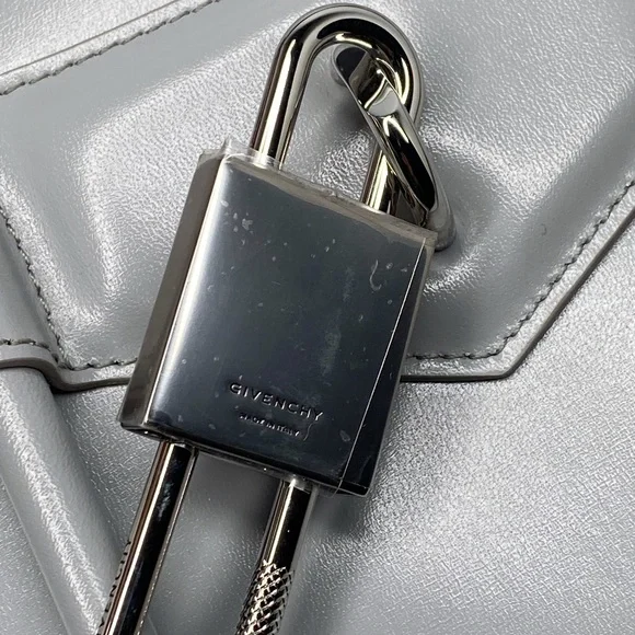 Givenchy Antigona Lock Shoulder Bag - Picture 9 of 16